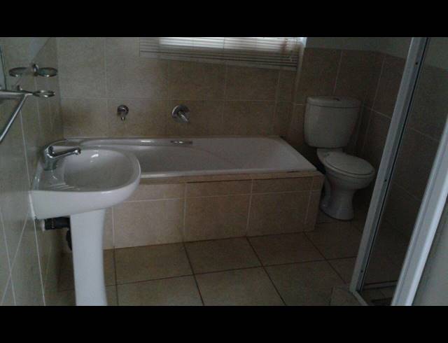 1 BEDROOM APARTMENT SOLD IN HESTEAPARK